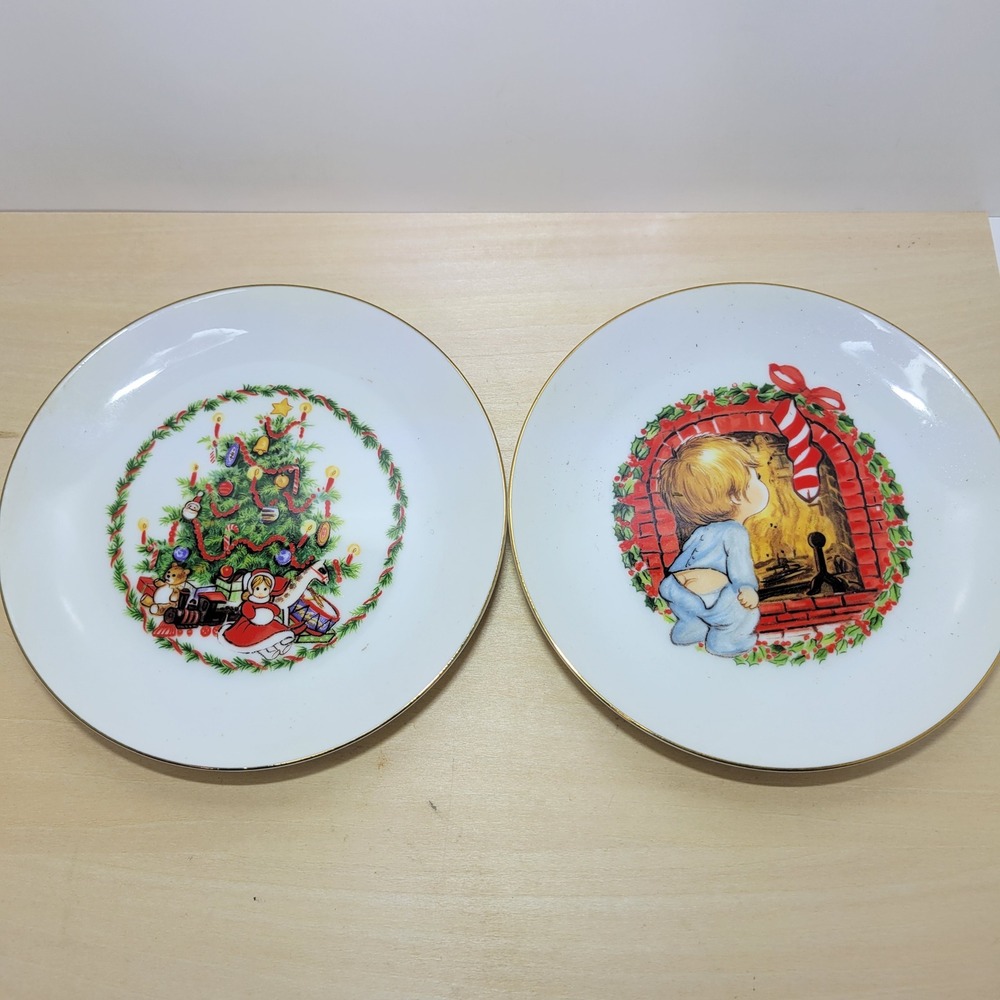 JASCO Fine Porcelain Christmas‎ Plates 22K Gold Edged Decorative Set